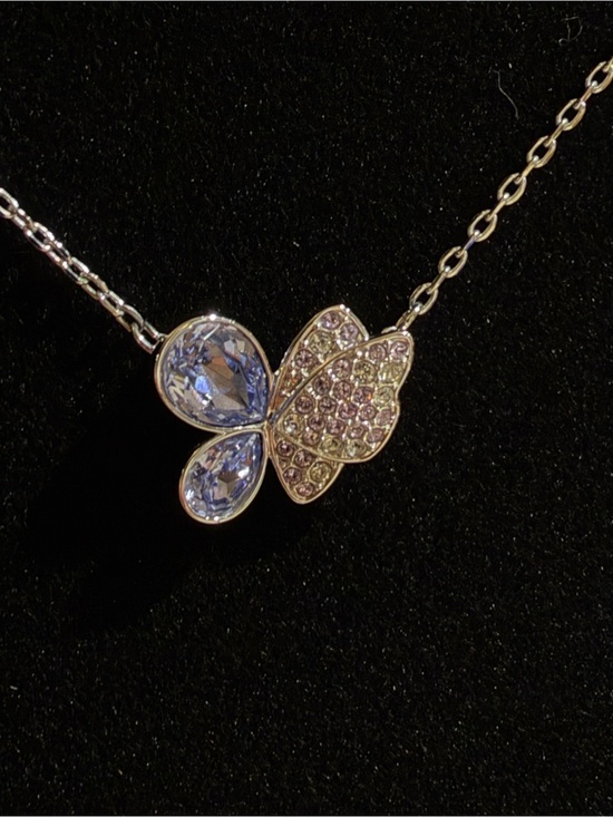 Swarovski Jewelry - SWAROVSKI Butterfly 🦋 Lilac Stones Crystal Silver Necklace 17 in AUTH